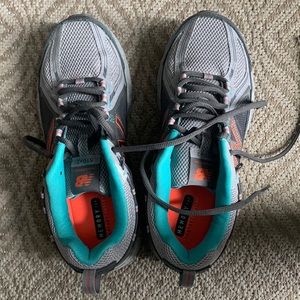 New Balance 510v2 walking shoe. Size 9.5